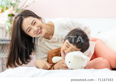 家庭生活方式育兒 71187383