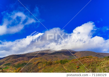 秋末從七重洲看到的文山秋葉宮城縣七重洲町 秋末從七重洲看到的文山秋葉宮城縣七重洲町 71188329