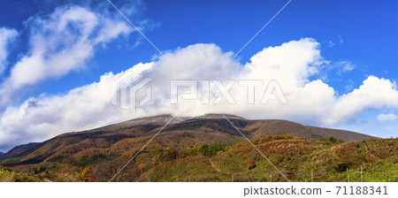 秋末從七重洲看到的文山秋葉宮城縣七重洲町 秋末從七重洲看到的文山秋葉宮城縣七重洲町 71188341