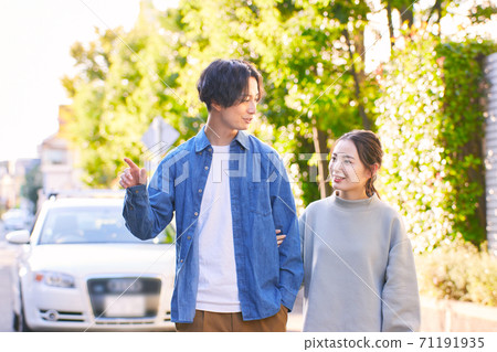 Young couple taking a walk 71191935