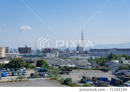 【大阪工業景觀】記錄住之江區的城市基礎設施,這裡工業區、垃圾收集車和電力線路交會融合。 【大阪工業景觀】記錄住之江區的城市基礎設施,這裡工業區、垃圾收集車和電力線路交會融合。 71193194