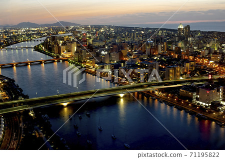 Evening view of Niigata City (from Toki Messe to Bandai Bridge) Evening view of Niigata City (from Toki Messe to Bandai Bridge) 71195822