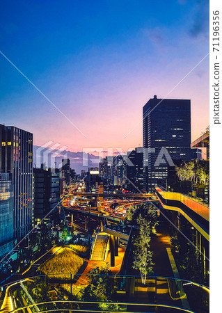 Twilight scenery of big city Tokyo seen from Tokyo Port City Takeshiba 71196356