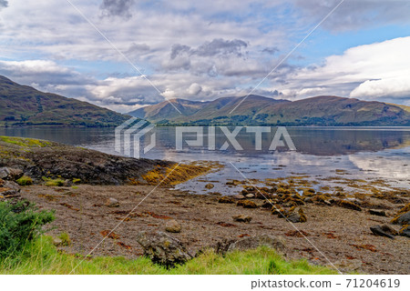 Relaxing picnic area at Loch Linnhe - west coast Scotland Relaxing picnic area at Loch Linnhe - west coast Scotland 71204619