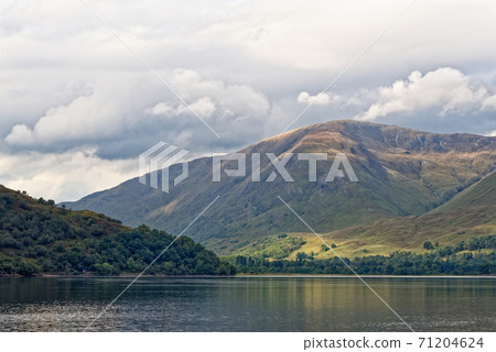 Relaxing picnic area at Loch Linnhe - west coast Scotland Relaxing picnic area at Loch Linnhe - west coast Scotland 71204624