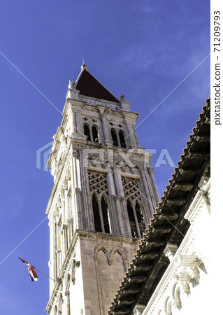 The Cathedral of St. Lawrence in historic city of Trogir, Dalmatia, Croatia 71209793
