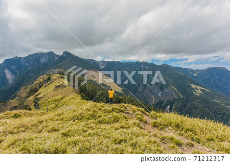 Taiwan Baiyue-Snow Mountain Mountain Main Peak Circle Valley and Shenglin Line 71212317