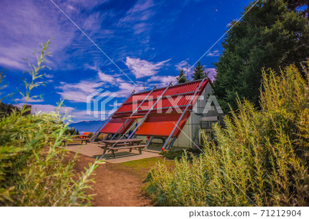 Taiwan Baiyue-Snow Mountain Wuling Sixiu Trail (Peach Mountain, Pintian, Chiyou, Karaye and Xinda Mountain House) Taiwan Baiyue-Snow Mountain Wuling Sixiu Trail (Peach Mountain, Pintian, Chiyou, Karaye and Xinda Mountain House) 71212904