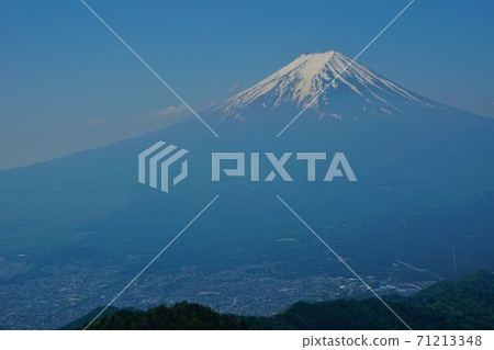 來自三疊山海雲山的富士山 來自三疊山海雲山的富士山 71213348