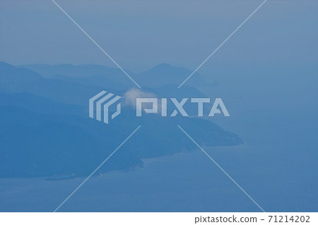 Suruga Bay and Izu Peninsula from Mt. Ashitaka Echizendake Suruga Bay and Izu Peninsula from Mt. Ashitaka Echizendake 71214202