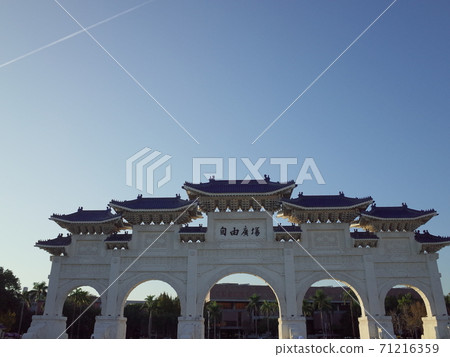 Gate_Liberty Square_Taipei 71216359