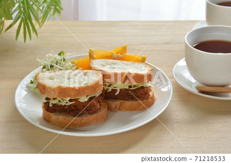Cutlet sandwich Cutlet sandwich 71218533
