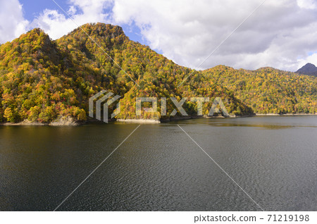 Autumn's Sapporo Lake Autumn's Sapporo Lake 71219198