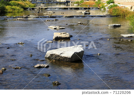 溪流秀麗 71220206