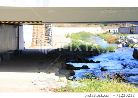 溪流秀麗 71220238