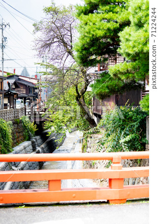 Takayama City: A tasteful cityscape around the Enako River Takayama City: A tasteful cityscape around the Enako River 71224244
