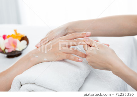 Hand Massage Hand Massage 71225350