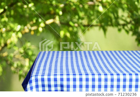 Empty table background Empty table background 71230236