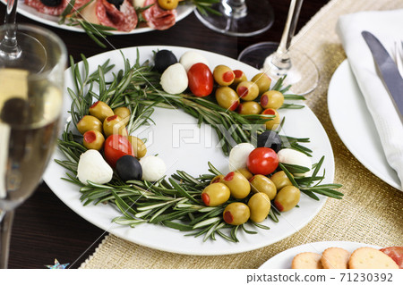 Christmas wreath - antipasto Christmas wreath - antipasto 71230392