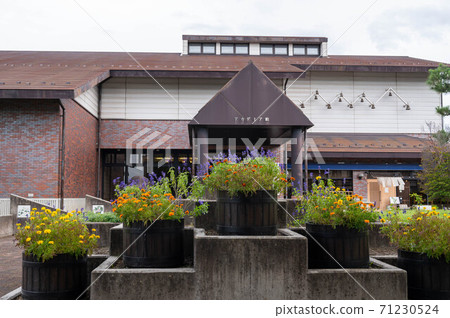 梓河學術館大樓 71230524