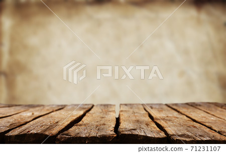 Empty wooden table Empty wooden table 71231107