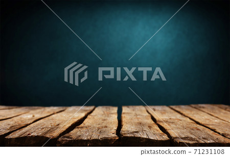 Empty wooden table 71231108