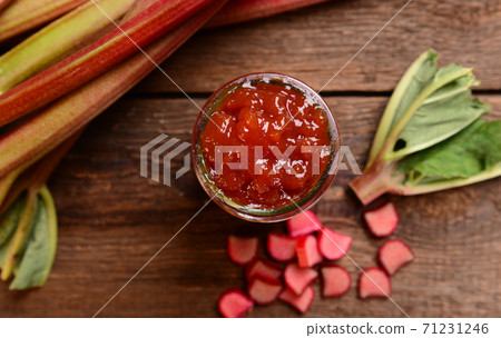 Rhubarb jam 71231246