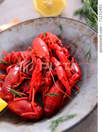Boiled crayfish Boiled crayfish 71231401