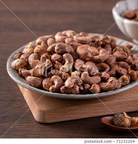 Cashew Nuts Wooden Wood Background Plate Cashew nuts in wooden bowl カシューナッツ 71232204