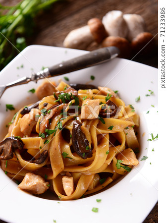 Pasta with porcini mushrooms 71233986