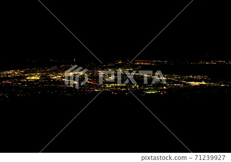 從大山看米子市的夜景...鳥取縣米子市 從大山看米子市的夜景...鳥取縣米子市 71239927
