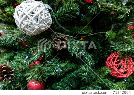 Decorations on the tree. Decorations on the tree. 71242904