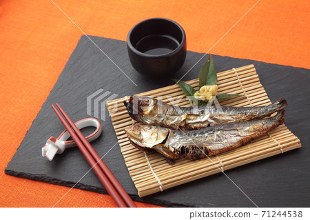 Grilled sardines Grilled sardines 71244538