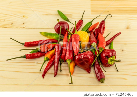bunch of red chili peppers many pods fresh vegetable seasoning spicy bunch of red chili peppers many pods fresh vegetable seasoning spicy 71245463