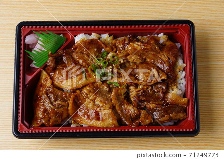 Beef box lunch Beef box lunch 71249773