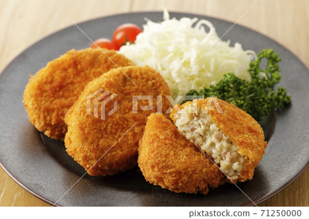 Beef potato croquette Beef potato croquette 71250000