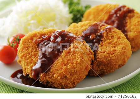 Potato croquette (beef) Potato croquette (beef) 71250162