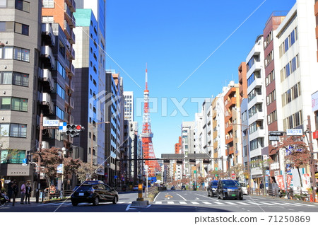 Mita 2-chome intersection Minato-ku 71250869