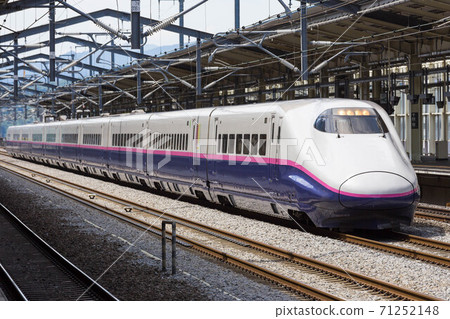 Tohoku Shinkansen_E2 series 71252148