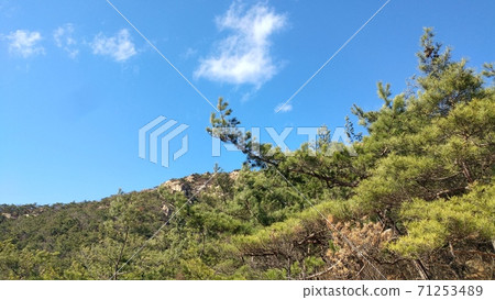 首爾北漢山秋天的景色 首爾北漢山秋天的景色 71253489