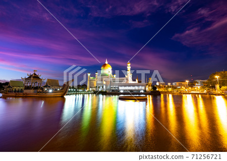 Illuminated evening view of Brunei's Old Mosque 71256721
