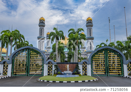 文萊新清真寺和前門 71258056
