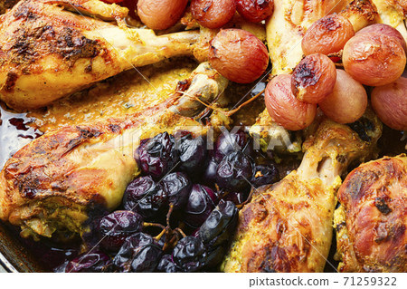 Barbecued chicken drumsticks Barbecued chicken drumsticks 71259322