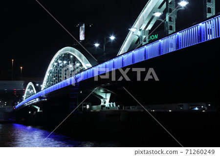 Illumination of the Sumida River Bridge that creates a lively waterside "Umayabashi" Illumination of the Sumida River Bridge that creates a lively waterside "Umayabashi" 71260249
