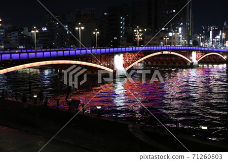Illumination of the Sumida River Bridge that creates a lively waterside "Azumabashi" Illumination of the Sumida River Bridge that creates a lively waterside "Azumabashi" 71260803