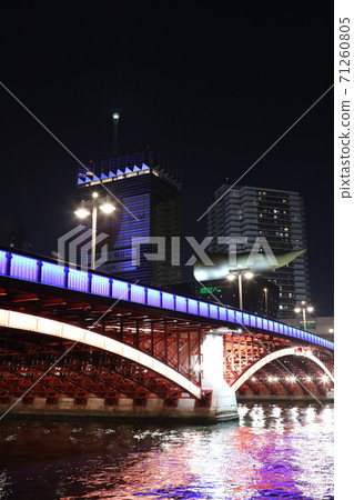 Illumination of the Sumida River Bridge that creates a lively waterside "Azumabashi" Illumination of the Sumida River Bridge that creates a lively waterside "Azumabashi" 71260805