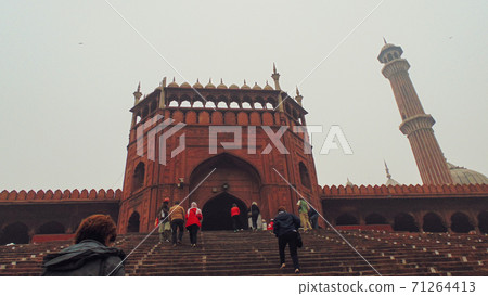 Humayun's tomb in Delhi, India Humayun's tomb in Delhi, India 71264413