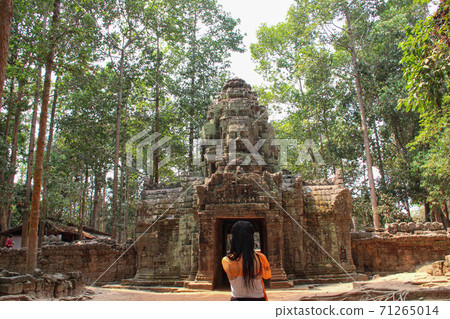 Angkor wat temple in Siem Reap, Cambodia 71265014