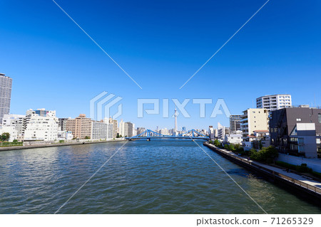 S田川上的清洲橋和東京晴空塔 S田川上的清洲橋和東京晴空塔 71265329