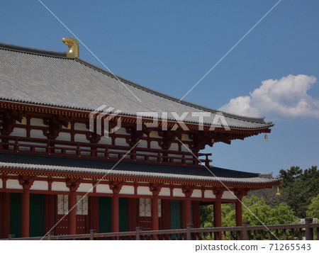 Chukindo's 甍 and blue sky Chukindo's 甍 and blue sky 71265543